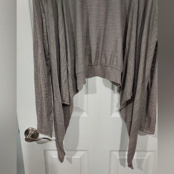 Torrid Taupe Slub Cardigan Drape Front Sweater in Size 3 /22-24 - Picture 4 of 11